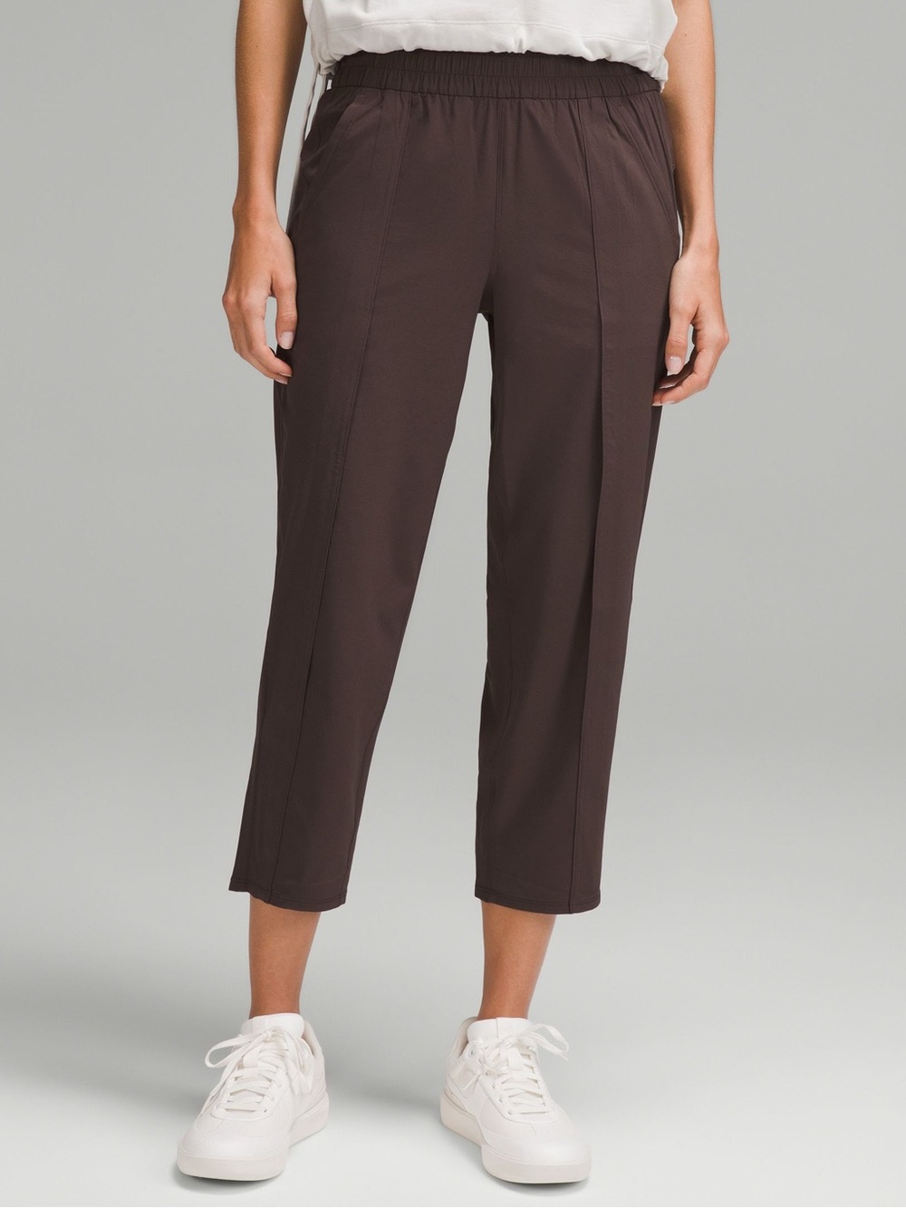 lululemon Front-Pleat Tapered Pant
Espresso / Size 10